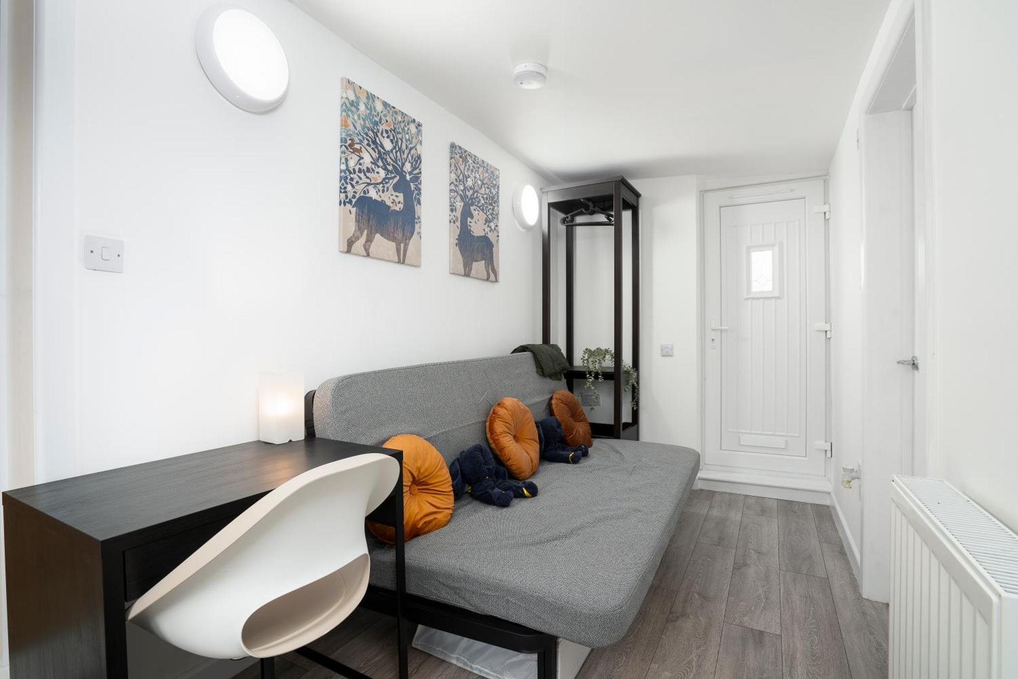 Modern 4 Bed House-Free Parking Leilighet Burton  Eksteriør bilde